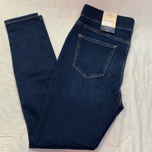 St. John's Bay Women's Pull-On High-Rise Straight Leg Denim Jeans, Size 10, NWT